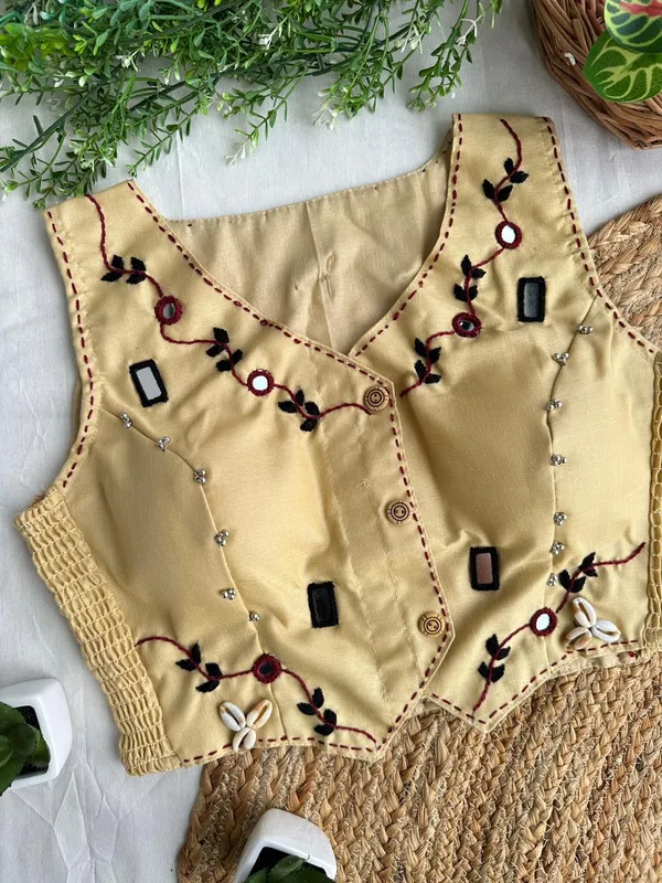 Handcrafted_Koti-Style_Fusion_Navratri__Blouse