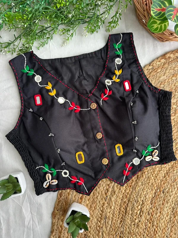 Handcrafted_Koti-Style_Fusion_Navratri__Blouse