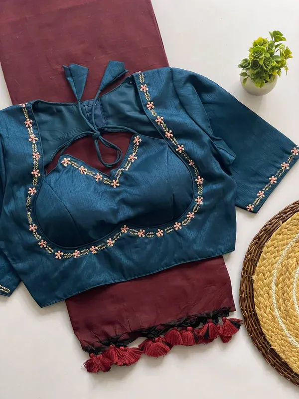 Handloom_Khadi_Saree_with_a_Handcrafted_Silk_Blouse