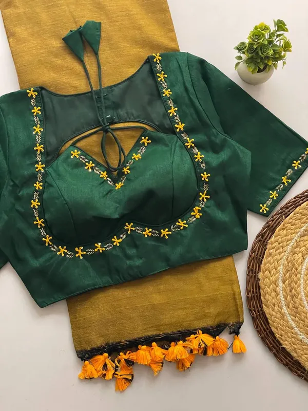 Handloom_Khadi_Saree_with_a_Handcrafted_Silk_Blouse