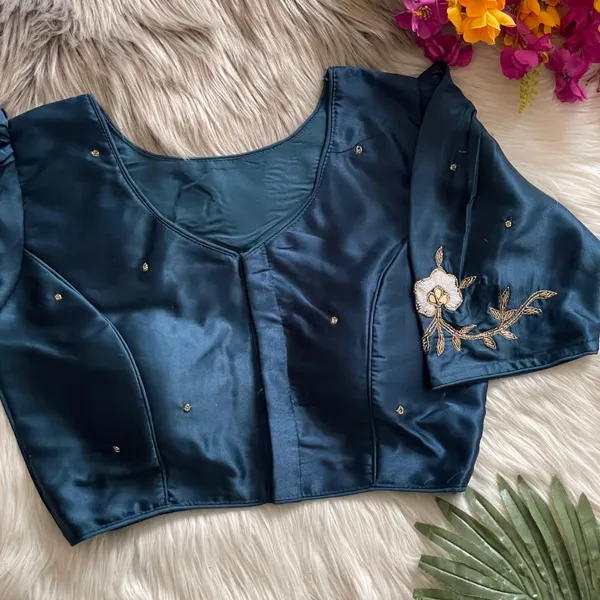 Handmade_Zardosi_Work_Pure_Silk_Boutique_Blouse