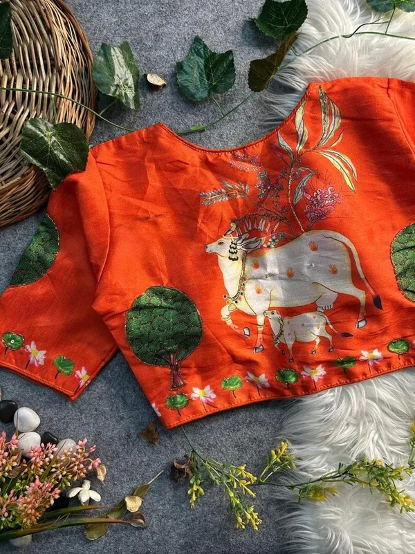 Inspired_by_Indian_folk_elements,_this_blouse_adds_soulful_artistry_to_your_ethnic_wardrobe.