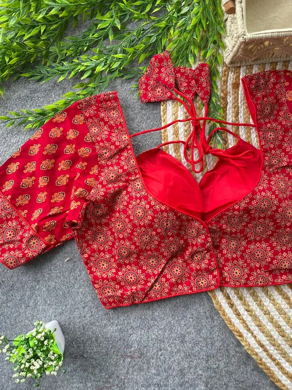 Perfectly_stitched_Ajrakh_print_blouses_that_complete_your_saree.
