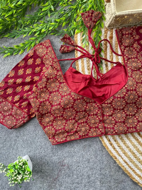 Perfectly_stitched_Ajrakh_print_blouses_that_complete_your_saree.