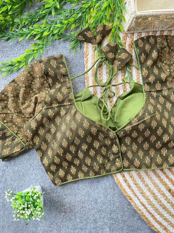 Perfectly_stitched_Ajrakh_print_blouses_that_complete_your_saree.