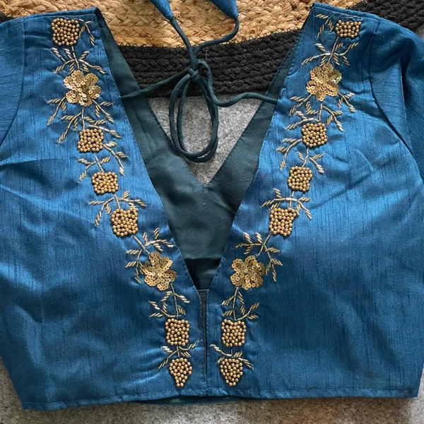 Presenting_Beautiful_Pure_Silk_Handcrafted_work_in_all_over_Designer_Blouse