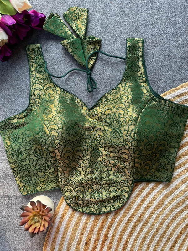 This_is_a_Desically_Ethnic_Benarasi_Brocade_Sleeveless_Readymade_Blouse.