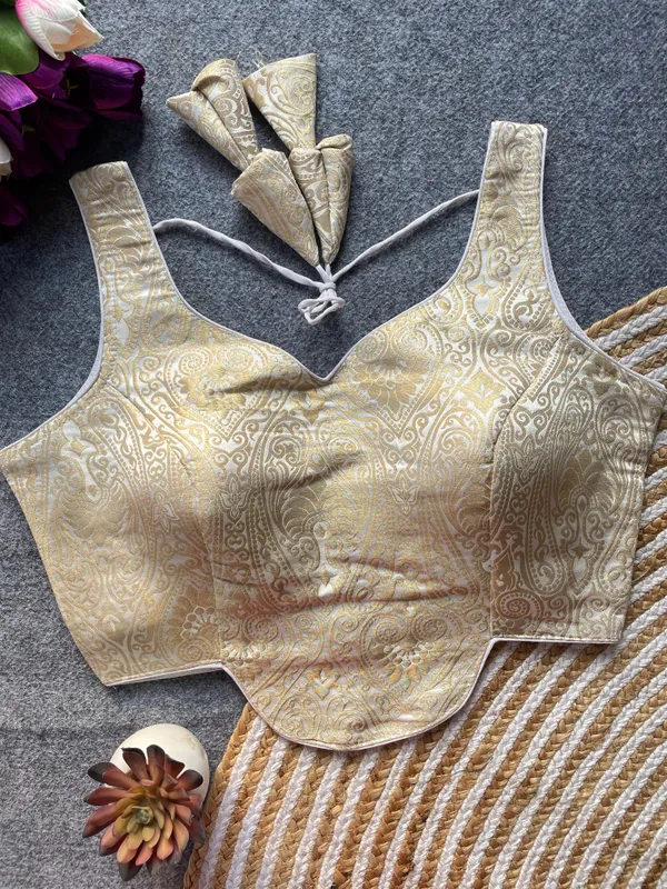 This_is_a_Desically_Ethnic_Benarasi_Brocade_Sleeveless_Readymade_Blouse.