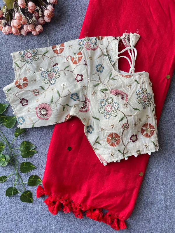 Where_subtle_patterns_meet_timeless_style,_paired_with_a_blouse_that_stands_out.