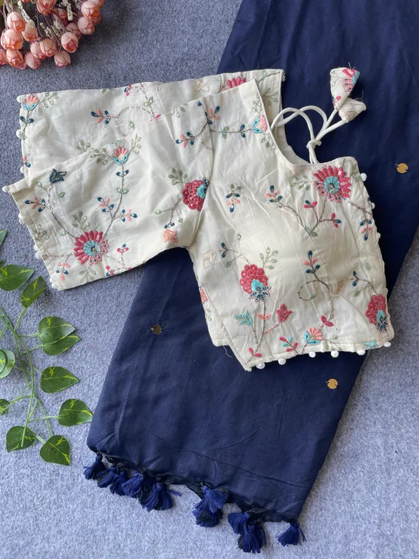 Where_subtle_patterns_meet_timeless_style,_paired_with_a_blouse_that_stands_out.