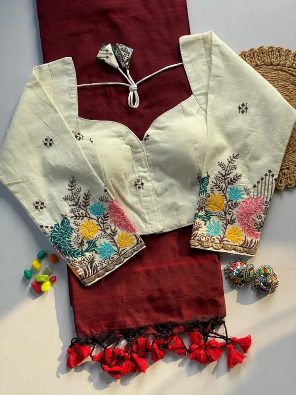 khadi_cotton_saree_with_an_embroidered_khadi_cotton_blouse