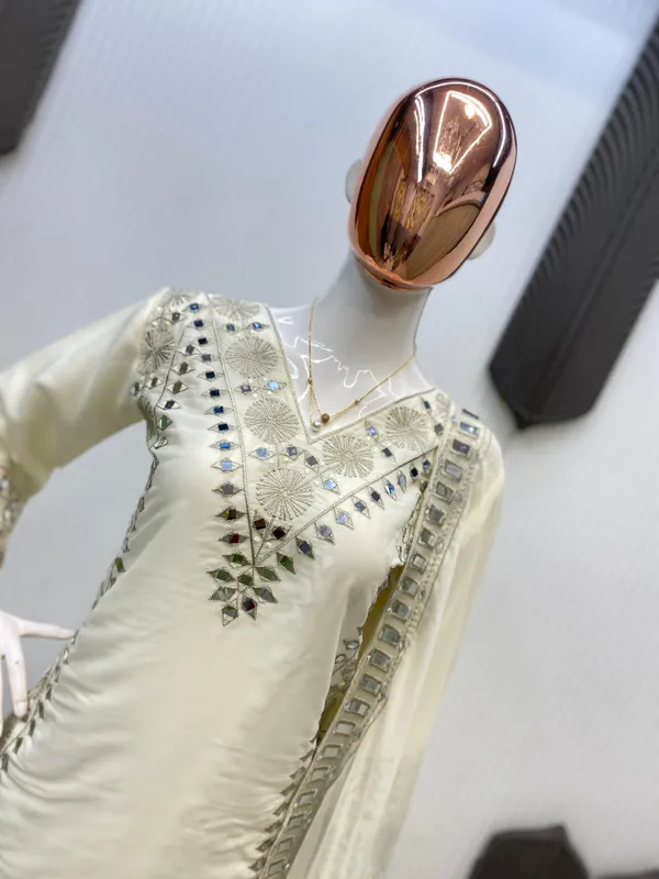 Off_White_Georgette_Kurta_Set_For_Women
