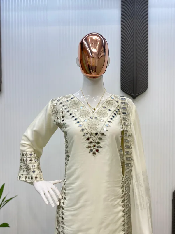 Off_White_Georgette_Kurta_Set_For_Women
