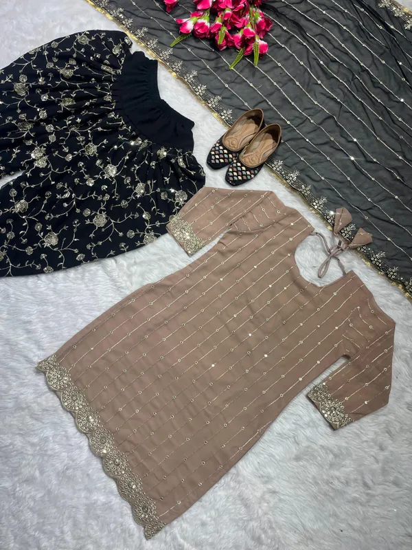 Grey_&_Black_Micro_Cotton_Kurta_Set_For_Women