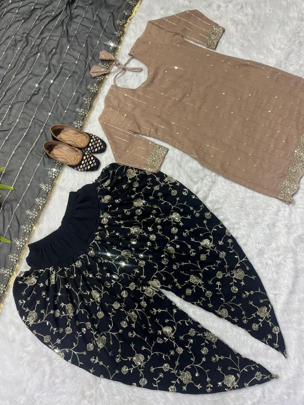 Grey_&_Black_Micro_Cotton_Kurta_Set_For_Women