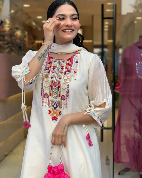 Off_White_Chanderi_Kurta_Set_For_Women