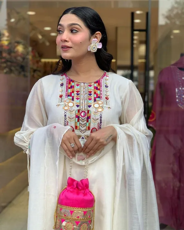 Off_White_Chanderi_Kurta_Set_For_Women