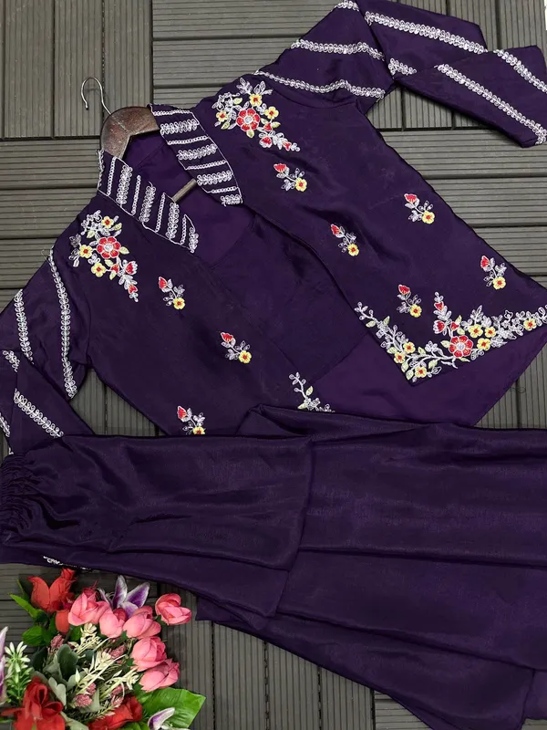 Premium_women's_party_wear