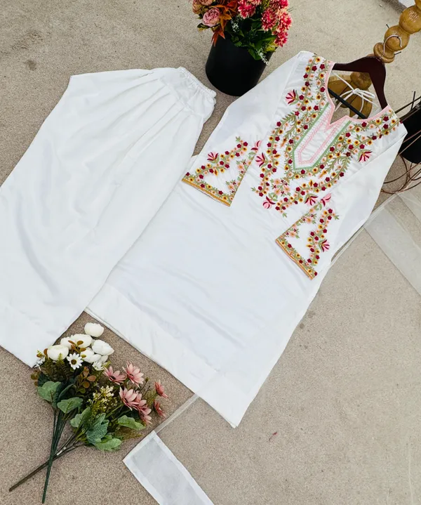 White_Micro_Cotton_Kurta_Set_For_Women