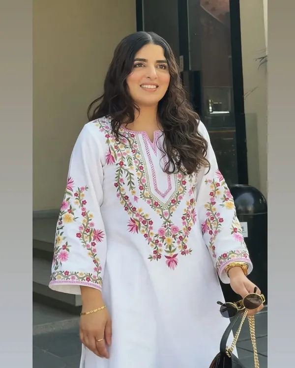 White_Micro_Cotton_Kurta_Set_For_Women