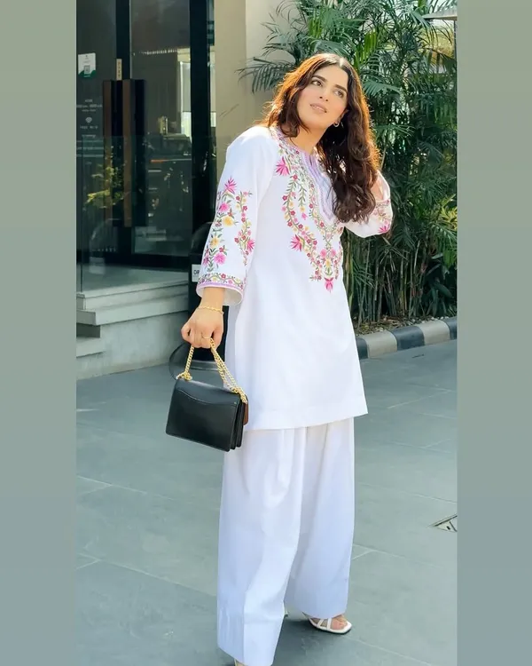 White_Micro_Cotton_Kurta_Set_For_Women
