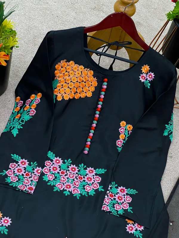 Presenting_New_Designer_Collection_In_Natural_Crep_Silk_Top-Bottom_And_Dupatta_Set_Fully_Stitched_Ready_To_Wear_🔥😍🥰*