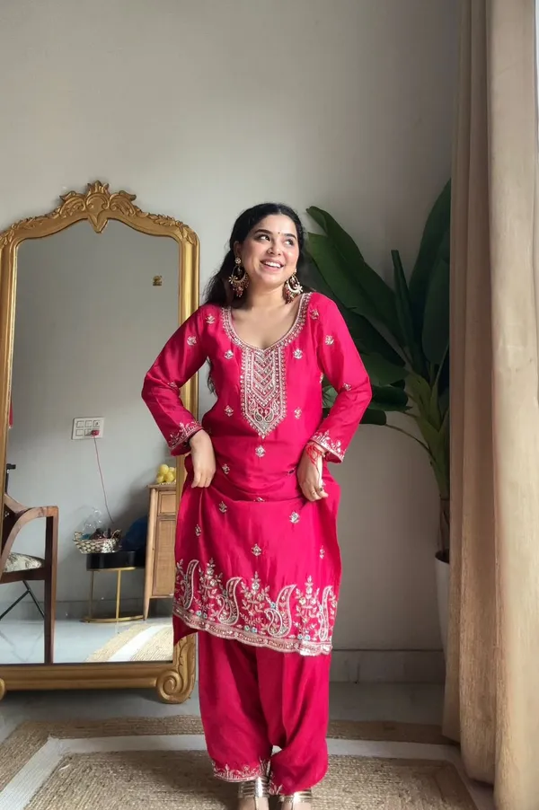 Pink_Chinon_Kurta_Set_For_Women