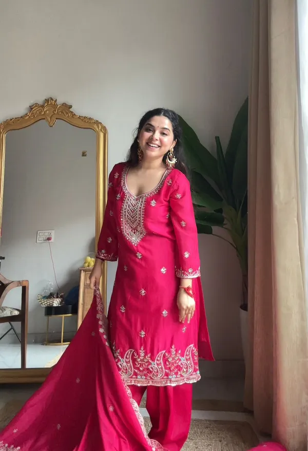 Pink_Chinon_Kurta_Set_For_Women