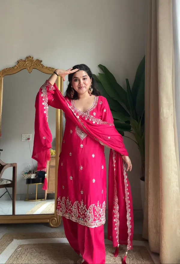 Pink_Chinon_Kurta_Set_For_Women