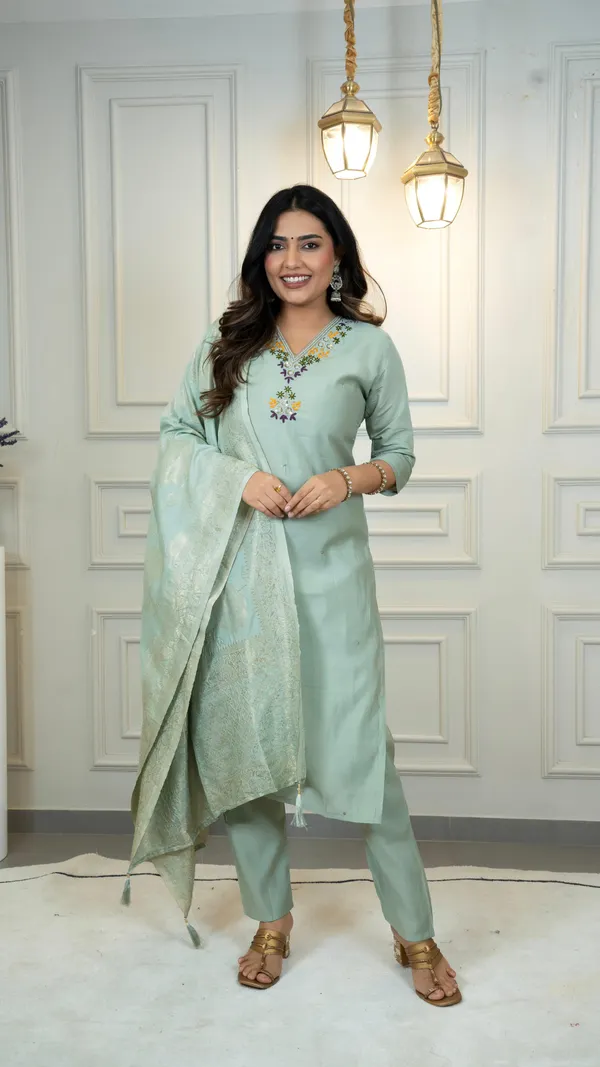 Women's_Kurta_Set