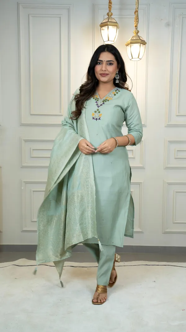 Women's_Kurta_Set