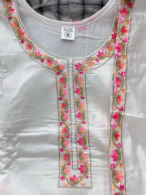 Ivory_White💙🩷_Chanderi_Embroidered_Suit_Set