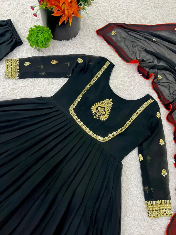 Black_Georgette_Gown_For_Women