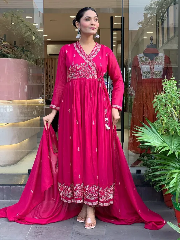 Pink_Roman_Silk_Gown_Set_For_Women