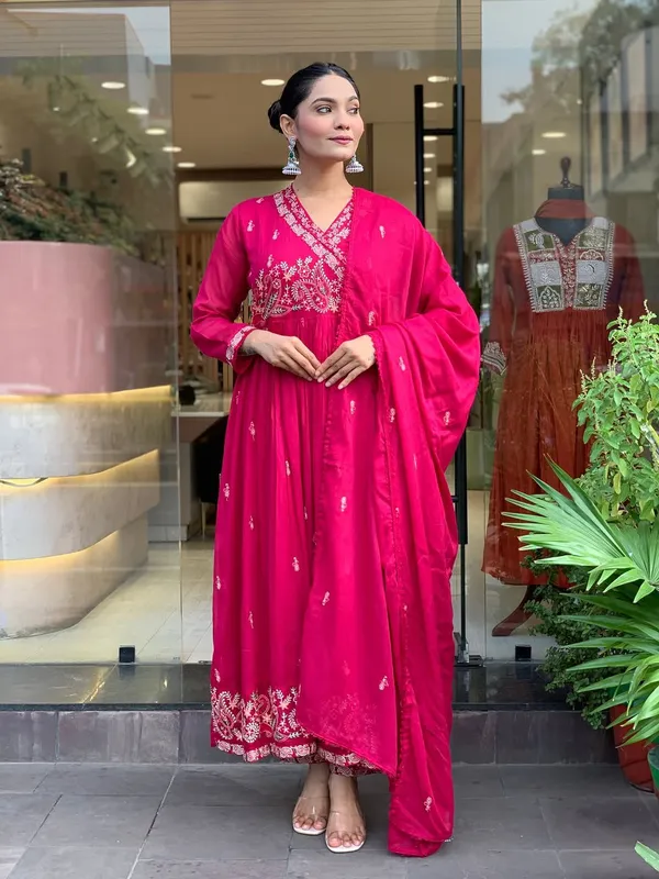Pink_Roman_Silk_Gown_Set_For_Women