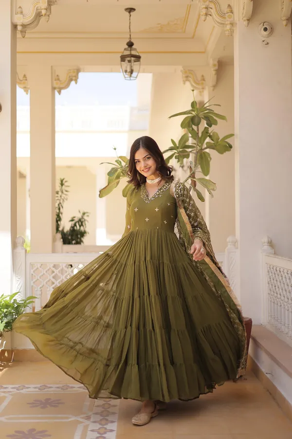 Women's_gwon_with_dupatta