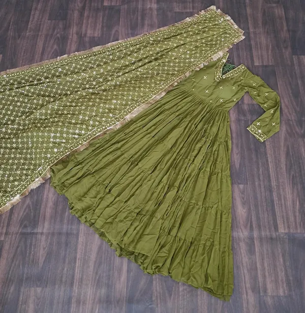 Women's_gwon_with_dupatta