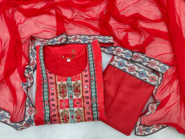 Women's_ivory_pakistani_suits