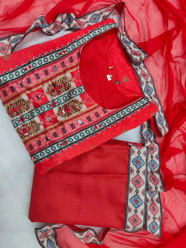 Women's_ivory_pakistani_suits