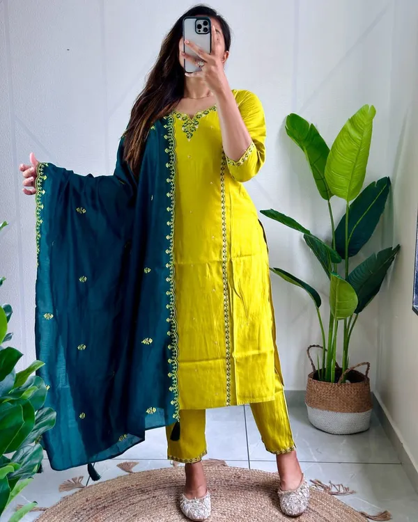 Launching_New_Designers_Kurti_Pent_Dupatta_Set