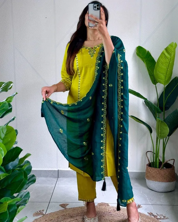 Launching_New_Designers_Kurti_Pent_Dupatta_Set