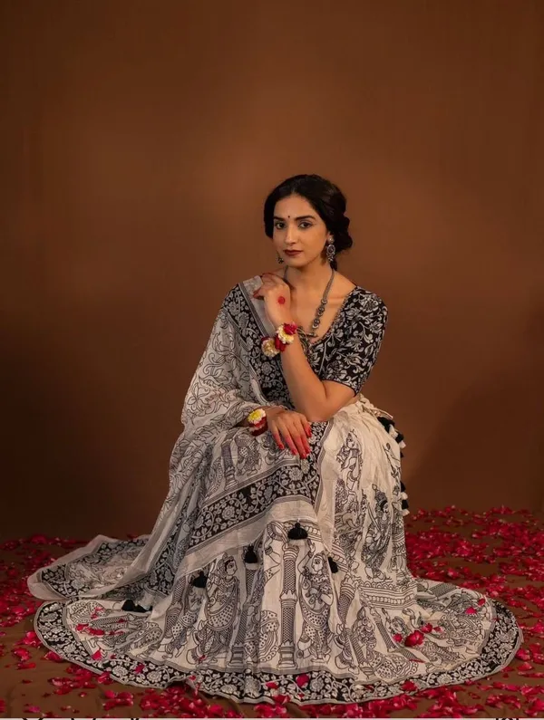 Off_White_&_Black_Micro_Cotton_Lehenga_Choli_For_Women