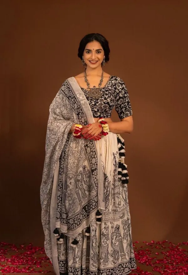 Off_White_&_Black_Micro_Cotton_Lehenga_Choli_For_Women