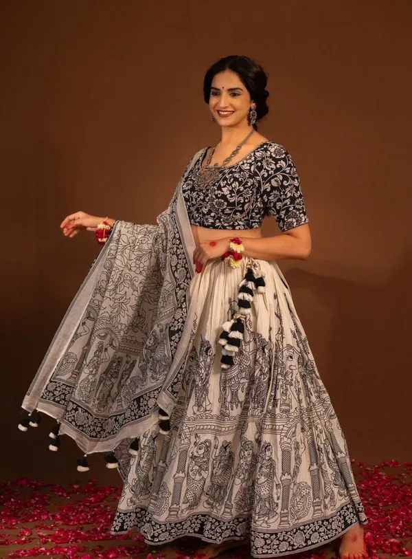 Off_White_&_Black_Micro_Cotton_Lehenga_Choli_For_Women