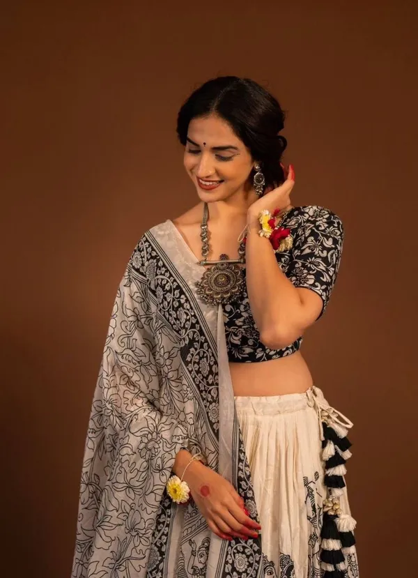 Off_White_&_Black_Micro_Cotton_Lehenga_Choli_For_Women