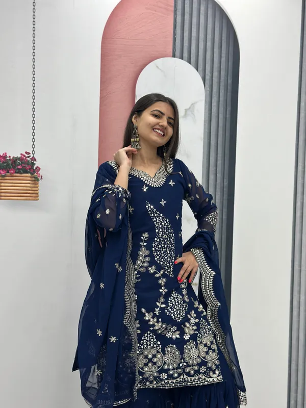 Women's_pakistani_sarara_set