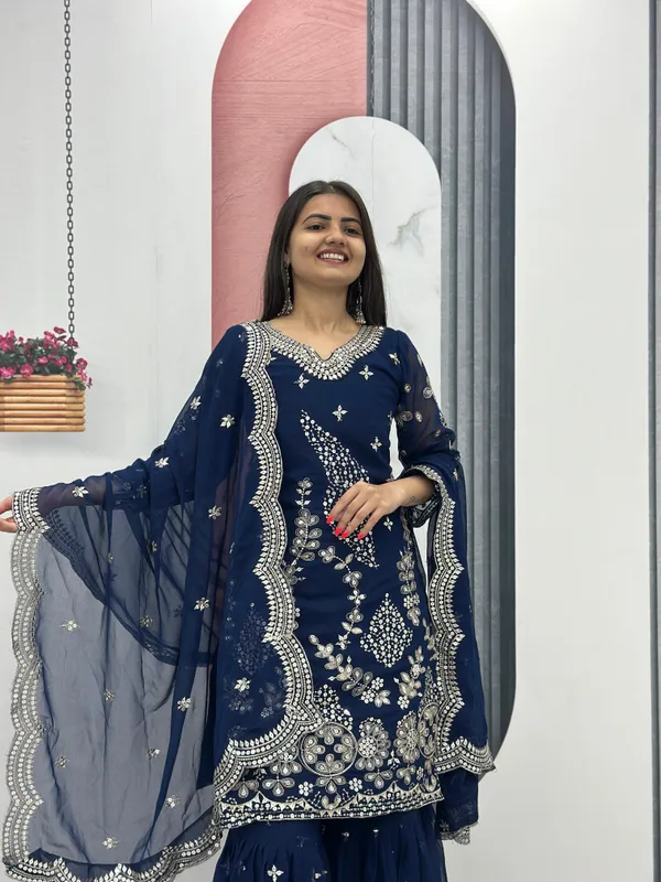 Women's_pakistani_sarara_set