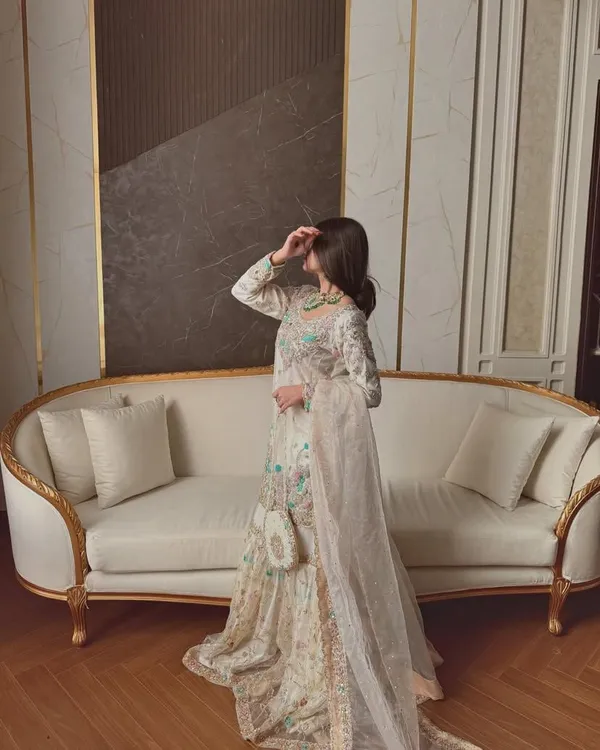 White_Georgette_Pakistani_Suit_For_Women