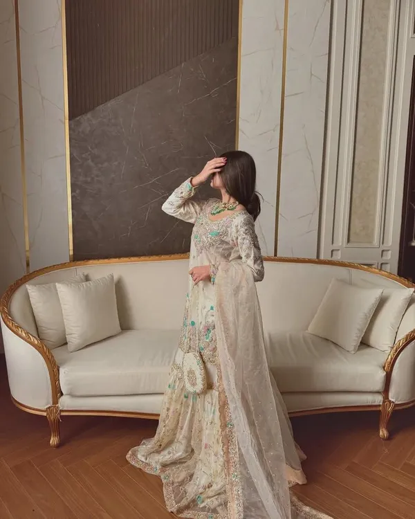 White_Georgette_Pakistani_Suit_For_Women