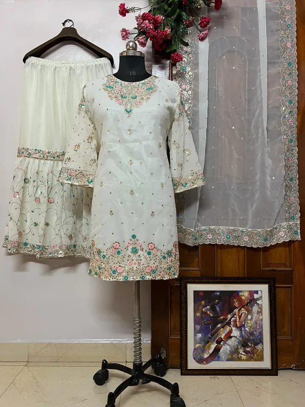 White_Georgette_Pakistani_Suit_For_Women